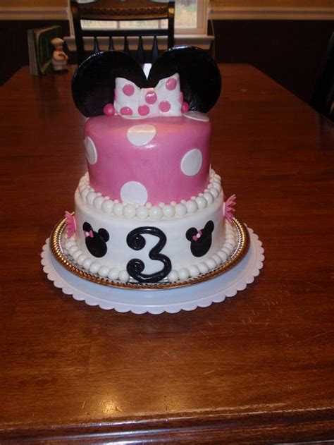 Mini Mouse Decorated Cake By Dayna Robidoux Cakesdecor