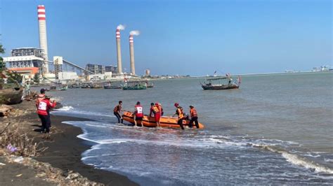 Hingga Petang Nelayan Asal Jepara Yang Hilang Tak Kunjung Ditemukan