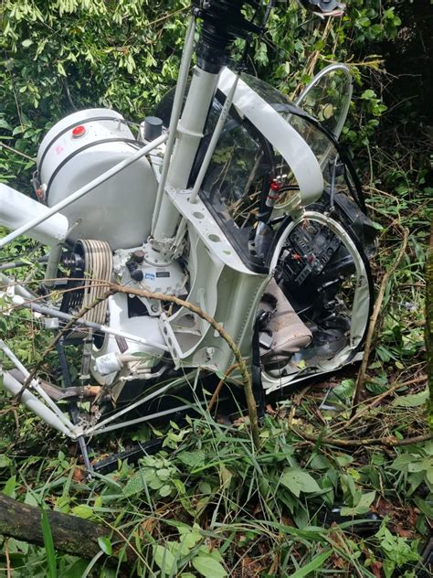 Helic Ptero Duas Pessoas Cai No Bairro Kennedy Em Contagem