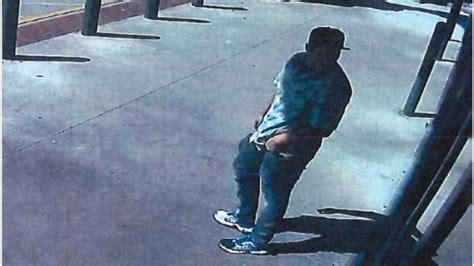 Quincy Police Need Help To Identify Man In Photo Khqa