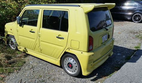 Daihatsu Naked