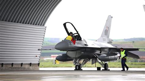 Trei avioane F 16 au ajuns la Câmpia Turzii