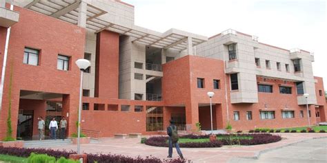 Iit Kanpur Sail Collaborate To Address Technological Challenges In