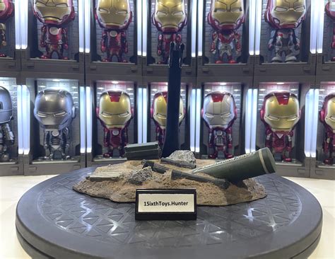 MARVEL IRON MAN HOT TOYS SCALE TONY STARK IRON MAN MK DIORAMA BASE Hobbies Toys Toys