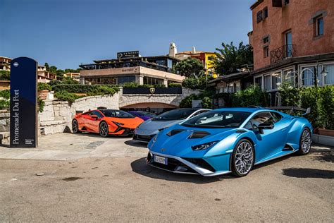 Οι Lamborghini Huracan Tecnica και Sto εξερευνούν τη Σαρδηνία