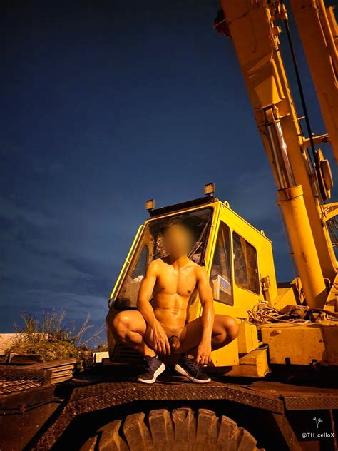 BDSM CelloX On Twitter Public Exhib Naked At Contruction Site Take