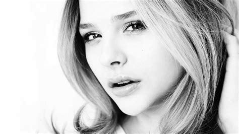 Chloe Grace Moretz Actress Blonde Monochrome Women Face Portrait