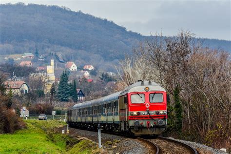 M41 2112 Balatonszepezd | M41 2112 with fast train near Bala… | Flickr