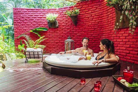 Romantic Hot Tub Ideas