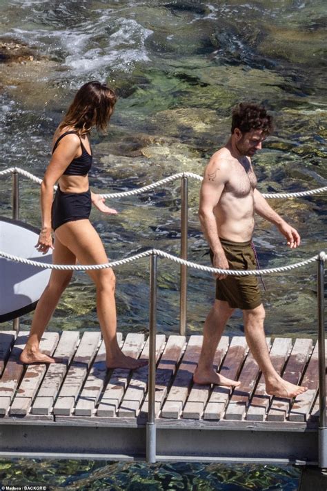 EXCLUSIVE Mandy Moore Who Turns Next Year Flashes A Toned Bikini Body As She Enjoys