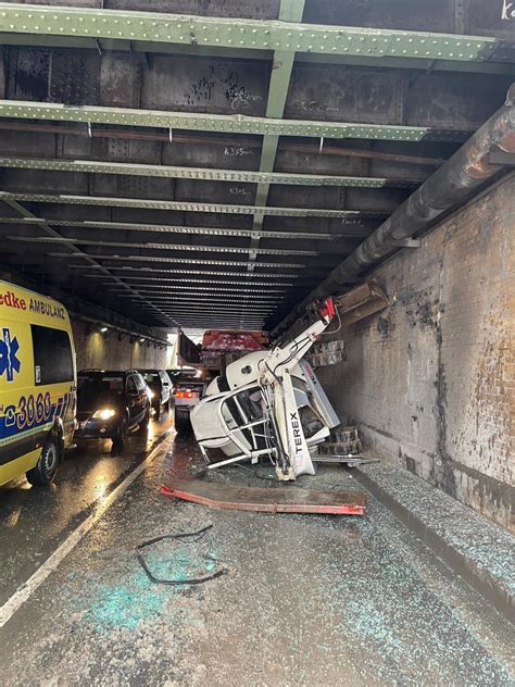 Pol Hm Verkehrsunfall In Der Tunnelstra E In Hameln Presseportal