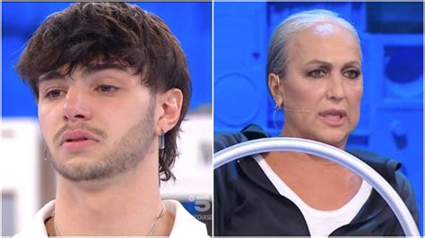 Amici Nicholas Si Scontra Con La Maestra Celentano E Scoppia A