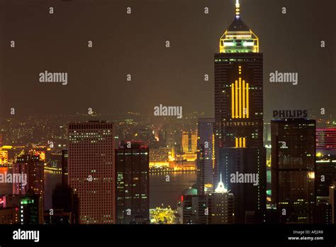 Harbour skyline Central Plaza Hong Kong Stock Photo - Alamy