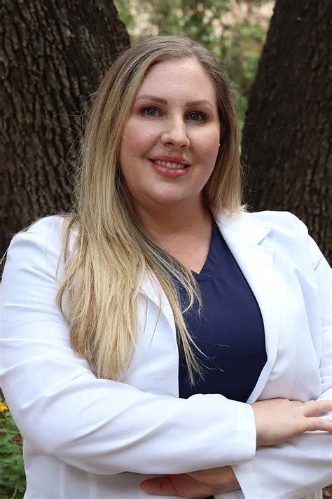 Nurse Practitioners - Texas Pain Experts