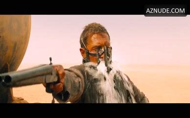 Greta Lee Zoe Kravitz Lesbian Scene In Gemini AZNude