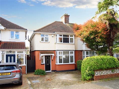 3 Bed Semi Detached House For Sale In Westbrook Road Heston Tw5 £