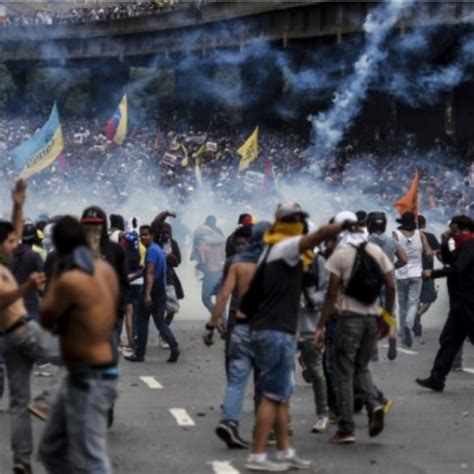 Protestas En Venezuela Y Lexus Deane Estelle