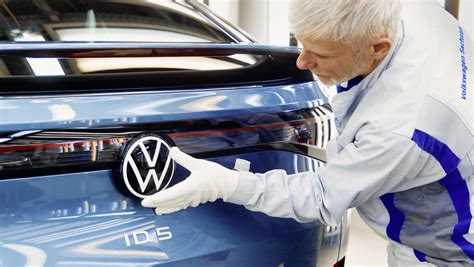 Volkswagen Admet Ne Plus Tre Comp Titif Et Pr Voit Des Suppressions De