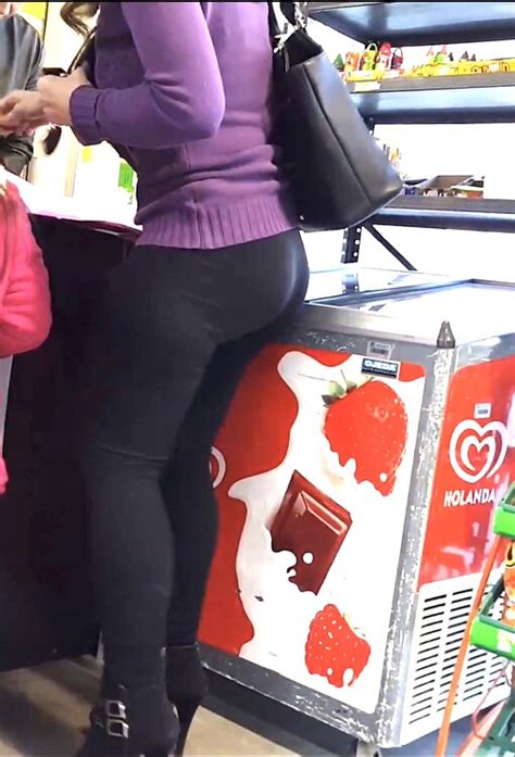 Milf Delicious Ass Tight Jeans Forum