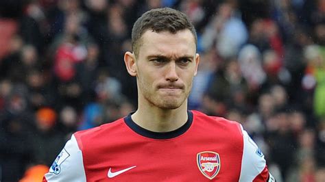 Barcelona confirms signing of Thomas Vermaelen from Arsenal for £15 million