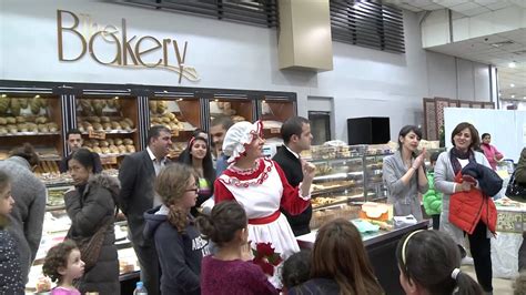 Cookie Baking With Mrs Claus Youtube