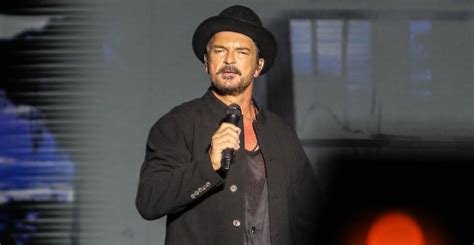 Ricardo Arjona Anuncia Su Retiro De Los Escenarios Por Una Extra A