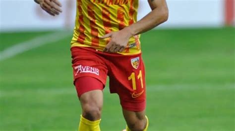 Kayserispor O Futbolcu Ile Uzatma Imzalad