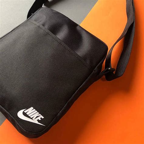Сумка Nike черного цвета / Мужская спортивная сумка через плечо найк ...