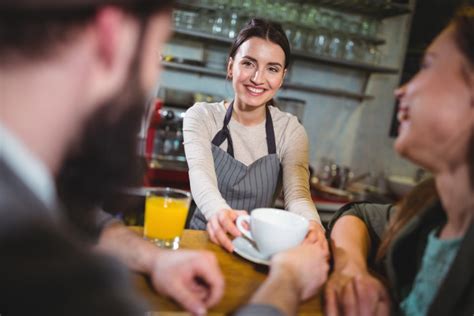 9 Consejos Que Debes Compartir Con Tus Meseros Para Mejorar La Atención Al Cliente Sistema Pos