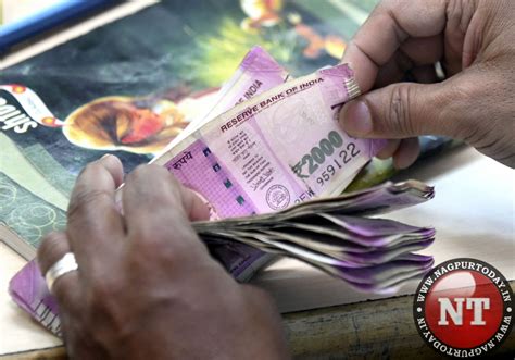 Rbi Rs 2000 Notes Totalling Rs 9760 Cr With