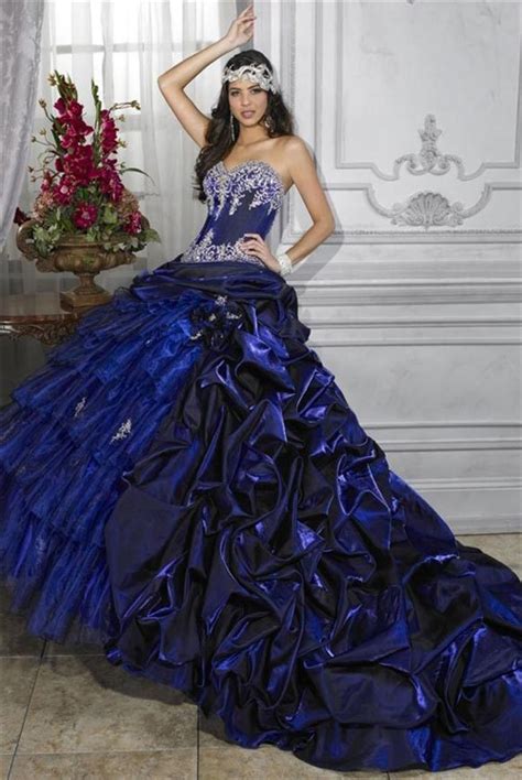 Pretty Ball Gown Royal Blue Taffeta Quinceanera Dress With Embroidered