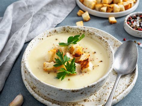 Receita de sopa de batata doce é cremosa e simples de fazer confira