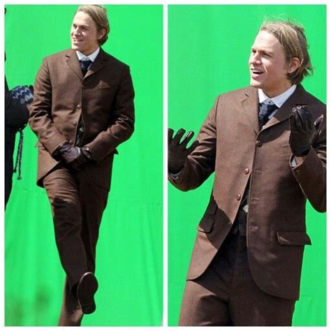 Charlie Hunnam Crimson Peak | Charlie hunnam, Crimson peak, Charlie