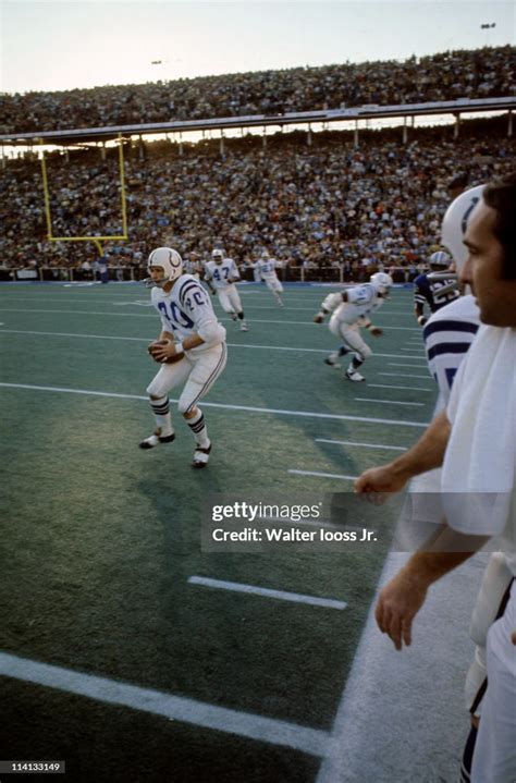 Baltimore Colts Jerry Logan in action vs Dallas Cowboys at Orange ...