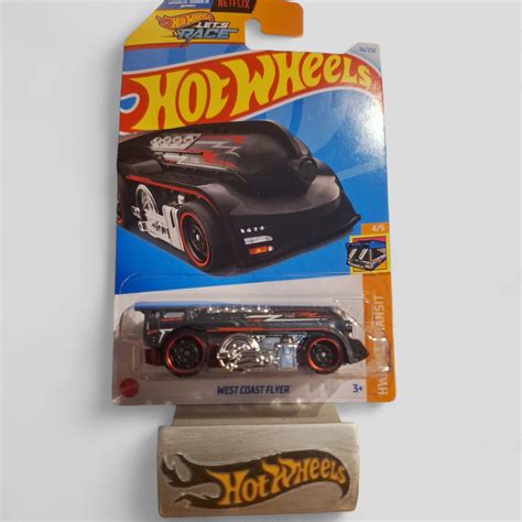 Hot Wheels HW Fast Transit 2024 West Coast Flyer 4 5 L