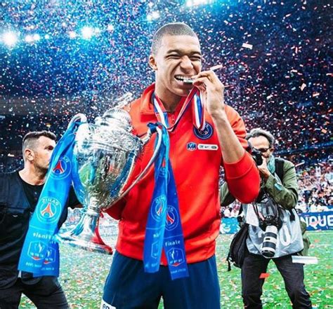 Kylian Mbappe Bio, Wiki, Net Worth, Dating, Girlfriend, FIFA, Goal