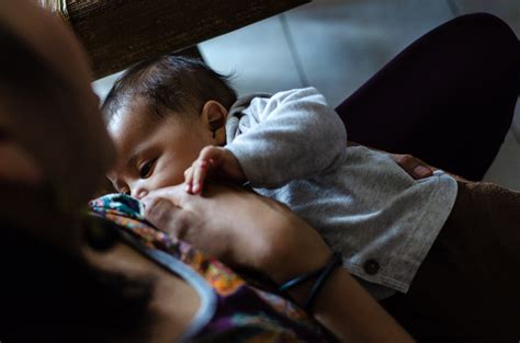 En América Latina y el Caribe solo cuatro de cada bebés son amamantados alerta Unicef