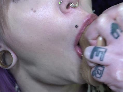 Oral Fixation Sloppy Deep Throating Dildo Lots of Spit Pt Vidéos Porno Gratuites YouPorn