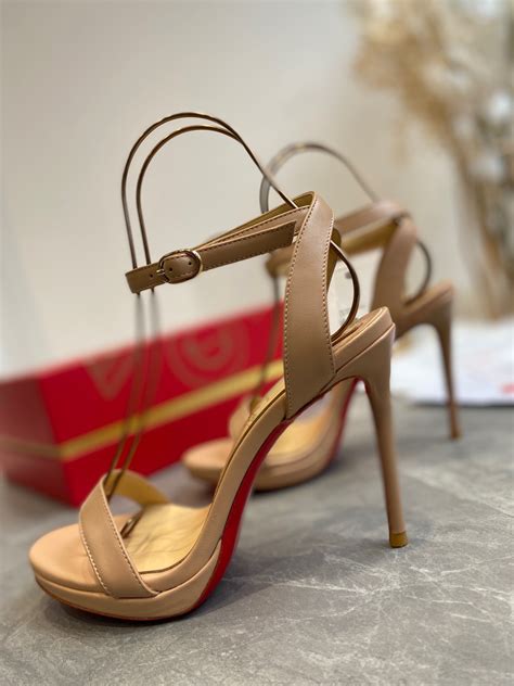 Replica Christian Louboutin Loubi Queen Mm Sandals In Nude Lambskin