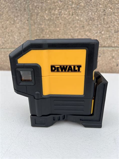 Dewalt Dw Red Self Leveling Spot And Horizontal Line Laser Level