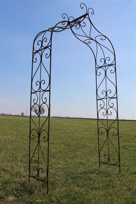 Wrought Iron Cottage Heart Curl Arbor Garden Arch