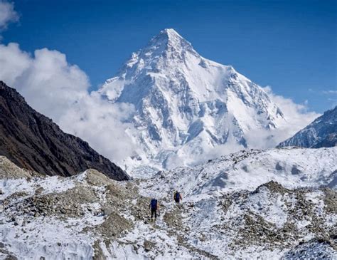 More No-O2 Summiters on K2; An Injury During the Descent » Explorersweb