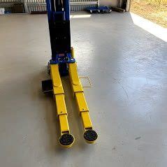 2 Post 4 Ton Clearfloor 4000C Classic Lift Australia