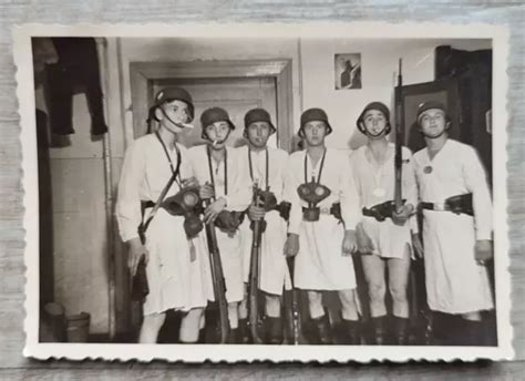 Soldaten Kameraden Gasmaske Gruppe Wehrmacht Kaserne Wk X Orig