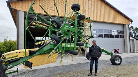 Kreiselschwader Übergabe an Familie Krenner Hochrather Landtechnik