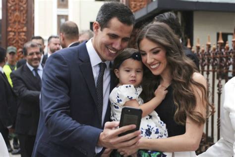 Juan Guaidó Y Su Esposa Fabiana Rosales Jóvenes Profesionales Con Amor Por Venezuela 24ene