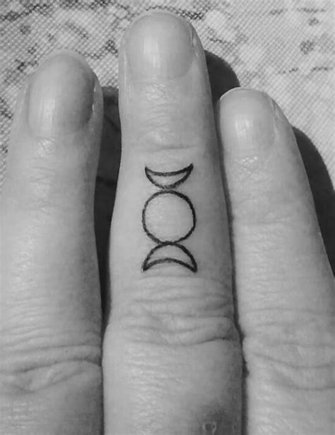 Update 70+ moon finger tattoo best - in.coedo.com.vn