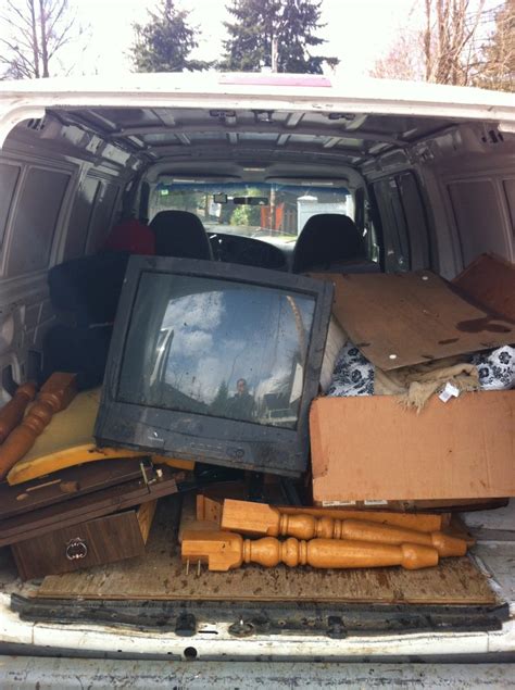 Old Furniture Removal Service - Furniture Disposal Vancouver | Sam's Small MovesSam's Small Moves