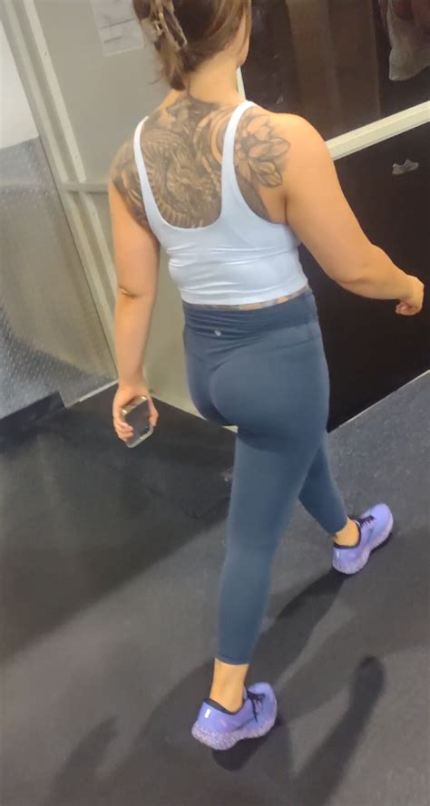 2 Gym Pawgs On Treadmill Side By Side Spandex Leggings And Yoga Pants