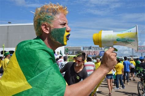 Protestos Contra O Governo De Dilma Re Nem Mil Manifestantes Em